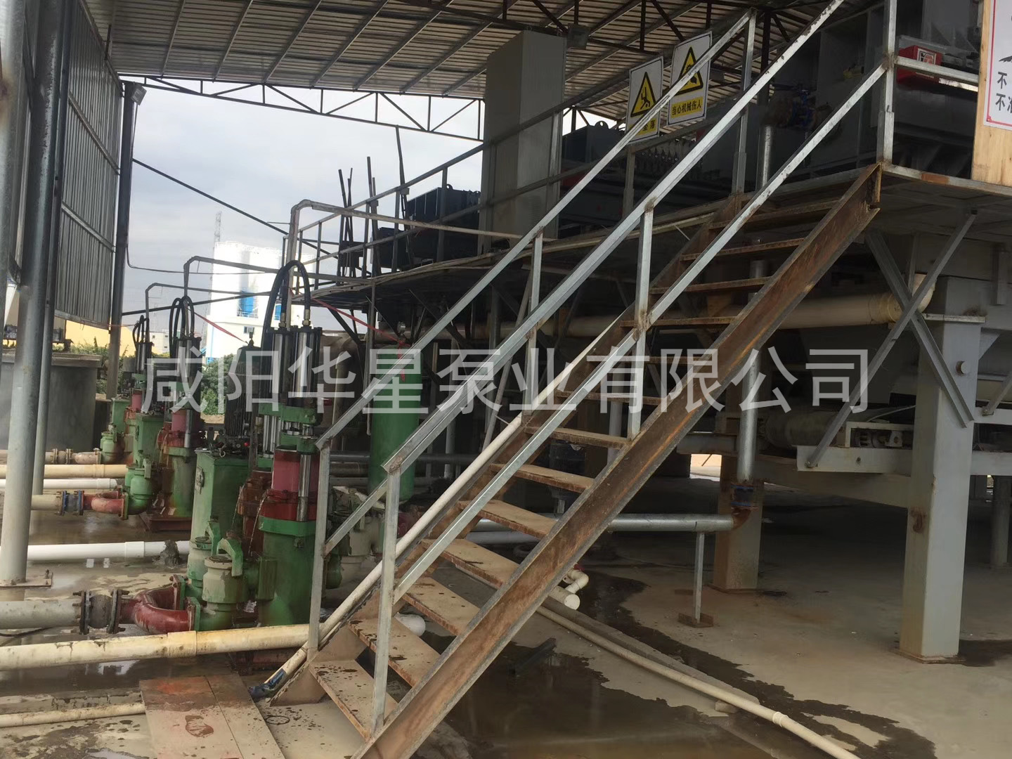 壓濾機入料泵結(jié)構(gòu)簡單、易維修、結(jié)構(gòu)設(shè)計