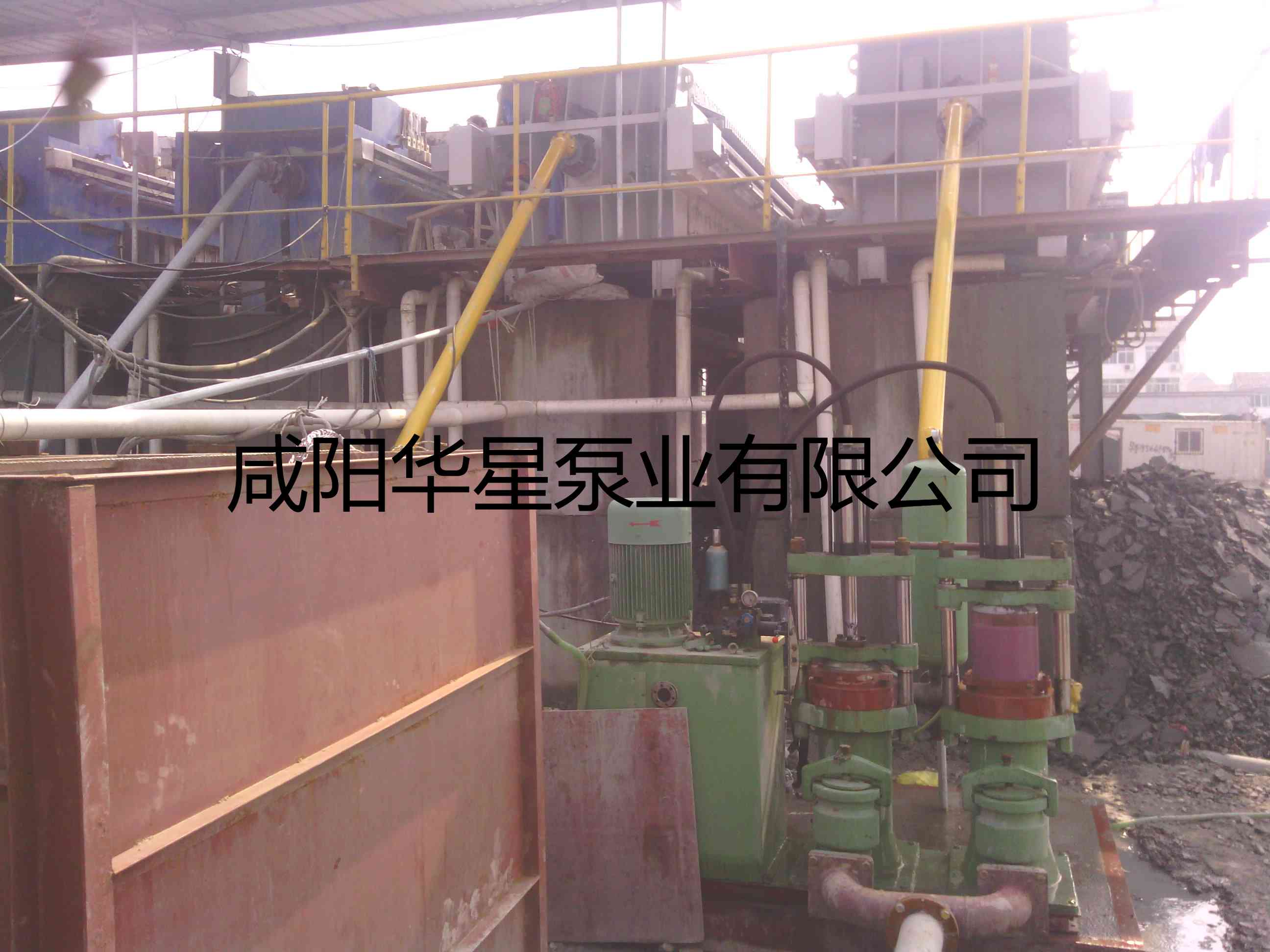 華星YBH300-40節(jié)能陶瓷柱塞泵打樁污泥使用現(xiàn)場-02